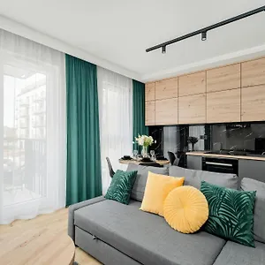  Apartment Esencja With Free Parking Garbary 104 By Renters